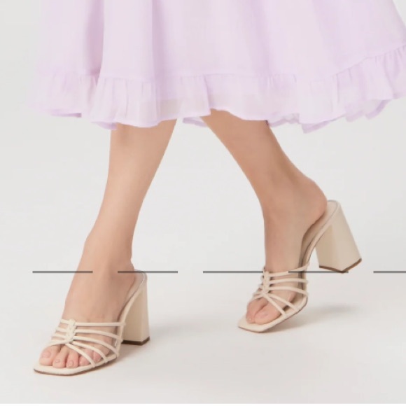 NWT Paige Becca sandals in bone leather size 7 - Picture 2 of 7